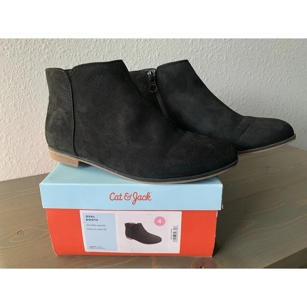 Cat Jack Kids Black Suede Ankle Boots Size 4  Zipper Side Flat Sole